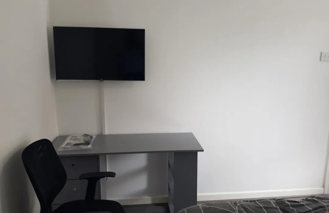 Double Bedroom In Withington, M20. 1 Db Bed, Rm 1-1