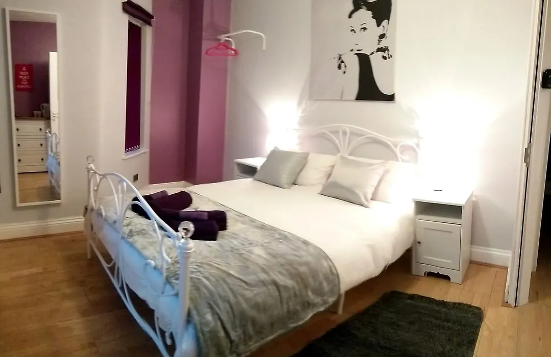 Old Trafford Guest House-1