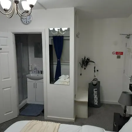 Cozzy Accommodation-3