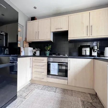 Beautiful Private Room In Levenshulme-3