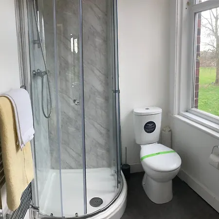 Averill Street Guest House-3