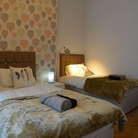 Queens Guesthouse Manchester-2