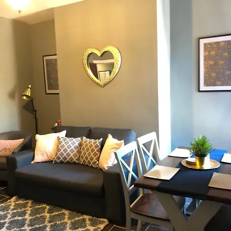 3. Stylish Private Double Room Near Manchester City Centre-3